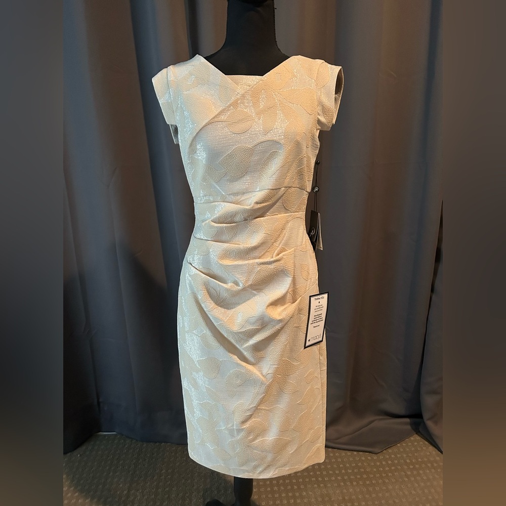 Sleeveless Cream/Gold Dress